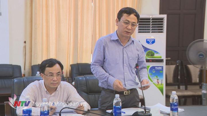 Lãnh đạo sở GTVT báo cáo tại buổi làm việc.