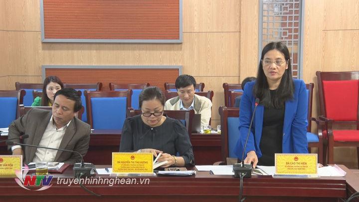 Phó PG88 go Bắn cá HĐND tỉnh Cao Thị Hiền cho rằng, nội dung giám sát thu ngân sách mang tính chuyên sâu, vì vậy, đề cương phải được xây dựng khoa học, bài bản, tạo hiệu quả cao trong giám sát.