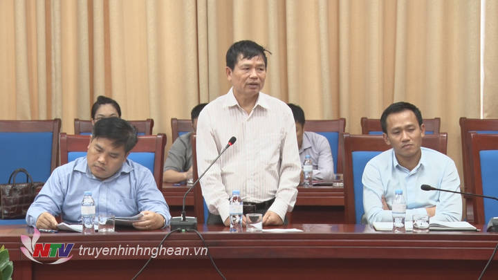 Các đại biểu phát biểu tại cuộc họp.