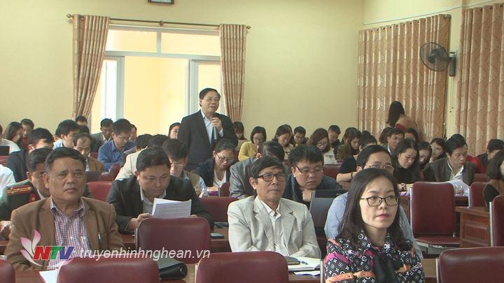 Đại diện các cơ quan báo chí phát biểu ý kiến tại hội nghị.