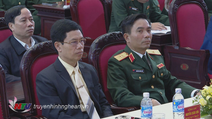 Các đại biểu tham dự buổi lễ.