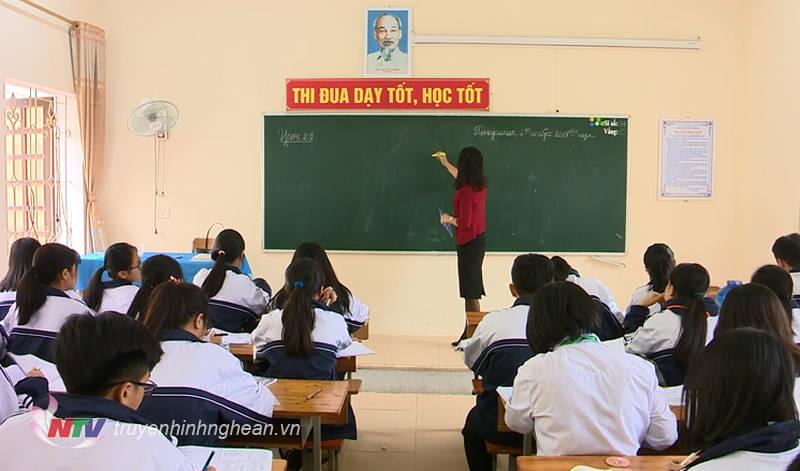 Một giờ học của học sinh Trường THPT chuyên Phan Bội Châu, TP Vinh.