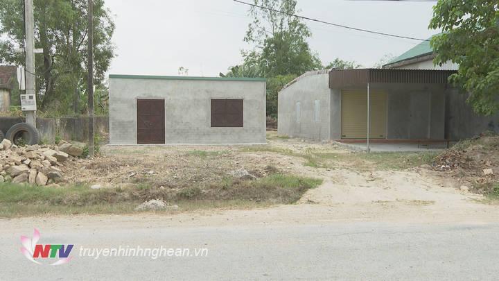 Những ki ốt đã hoàn thiện trên đất quy hoạch cao tốc Bác - Nam