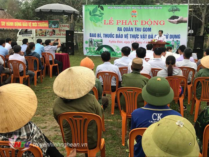 Quang cảnh lễ phát động.