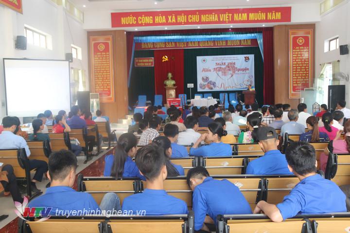 Quang cảnh buổi lễ.