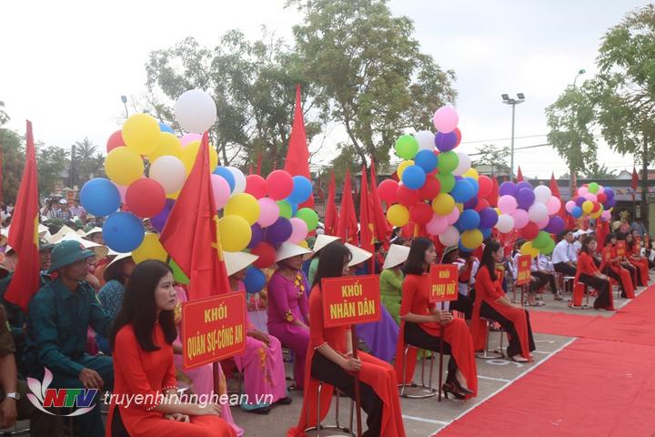 Các đại biểu tham dự.