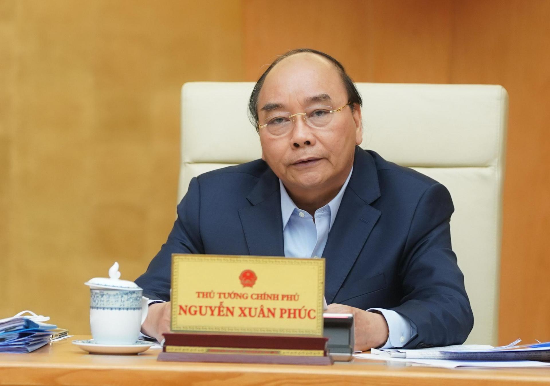 Thủ tướng phát biểu tại cuộc họp.
