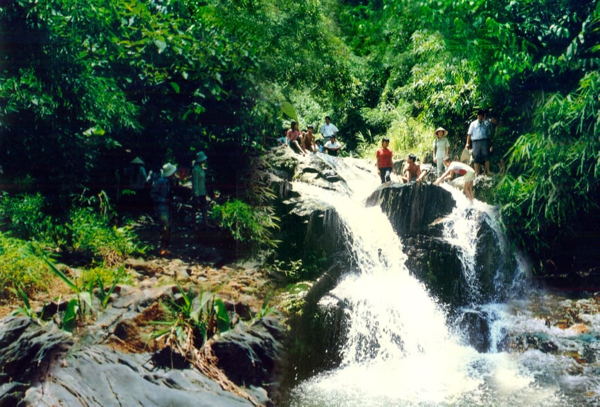 Khu sinh thái Ao Giời - Suối Tiên, huyện Hạ Hoà.