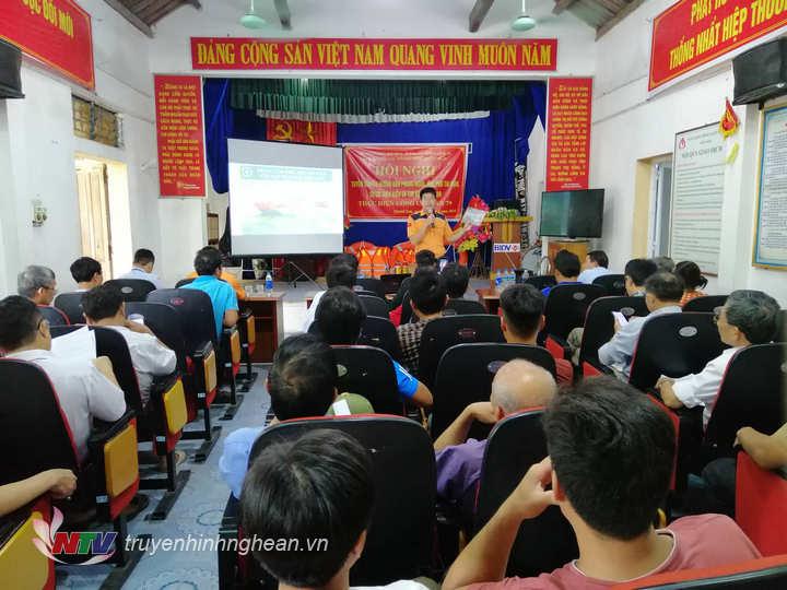 Đông đảo người dân tham gia tập huấn.