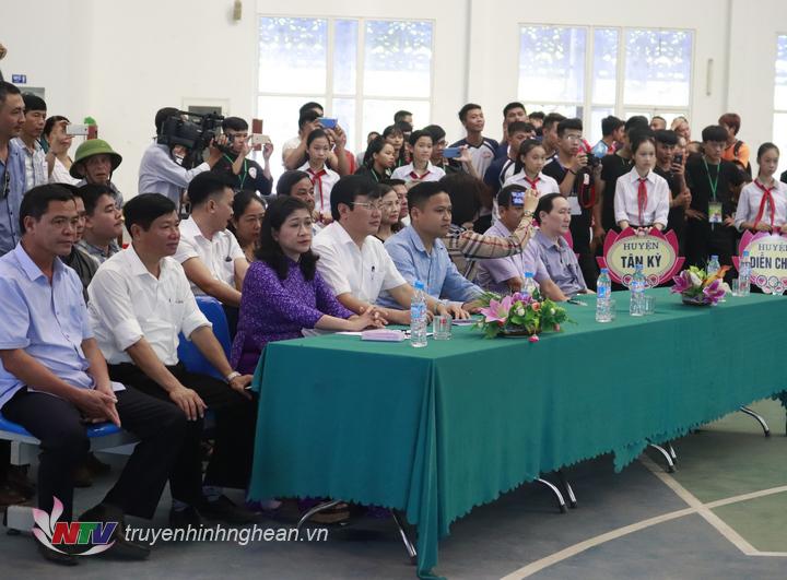 Các đại biểu tham dự 