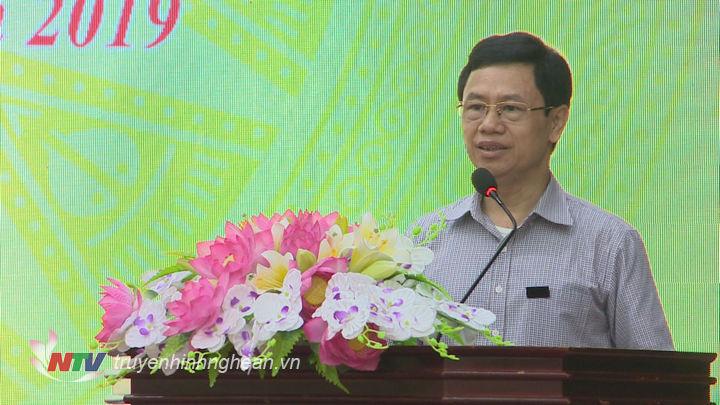Phó Bí thư Thường trực Tỉnh uỷ Nguyễn Xuân Sơn phát biểu tại hội nghị.