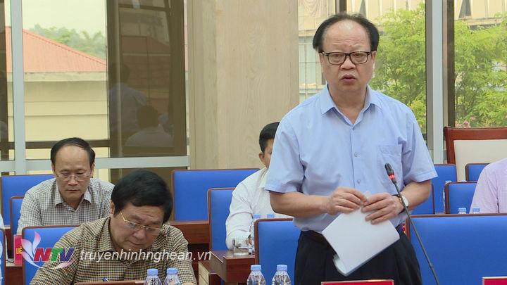 Đại diện lãnh đạo Sở KHĐT phát biểu tại phiên họp.