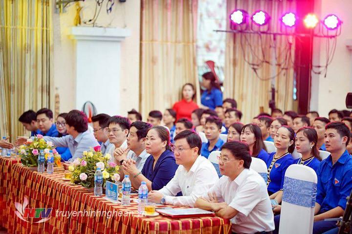 Các đại biểu tham dự.