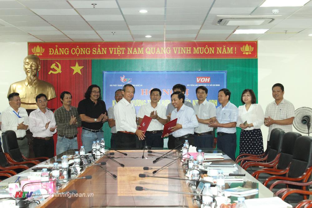 Tăng cường trao đổi, hợp tác sản xuất chương trình với các đài Quốc gia như VTV, VOV, các đài PT-TH địa phương trong cả nước, hợp tác với các đối tác, đơn vị trong và ngoài tỉnh.