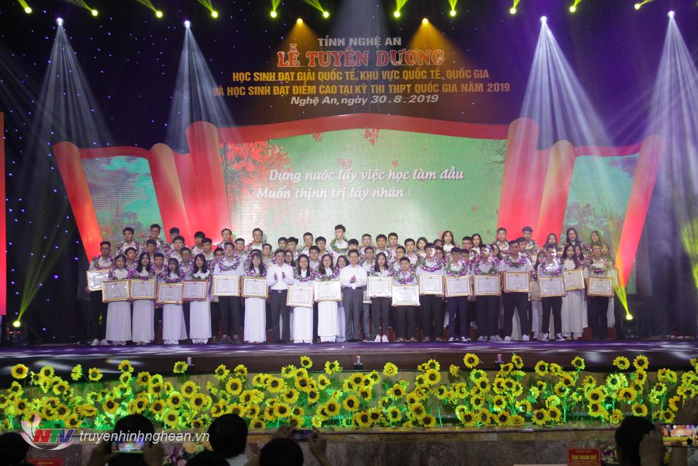 Nhiều chương trình được duy trì hiệu quả , găn liền với thương hiệu NTV như: Tết vì người nghèo, Tiếp sức đến trường, Vượt lên chính mình, Trang PG Xóc Đĩa nhân ái…