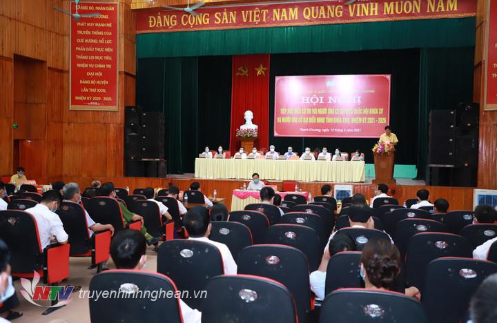 Toàn cảnh hội nghị.