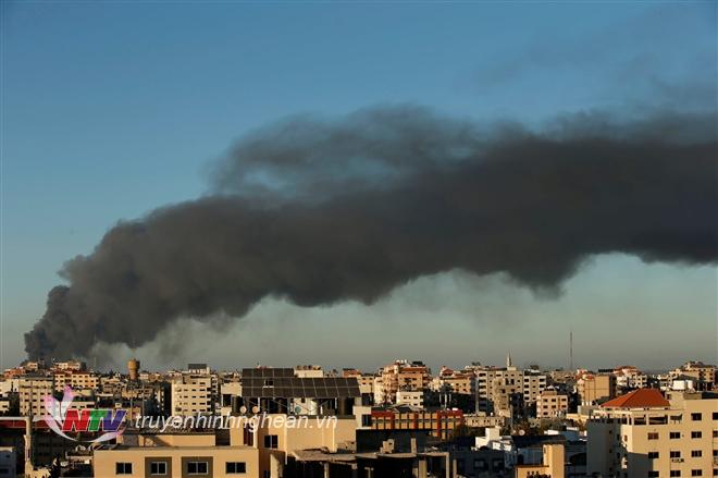 Hôm 16/5, Israel tiến hành cuộc không kích mới vào Gaza. (Ảnh: Reuters)