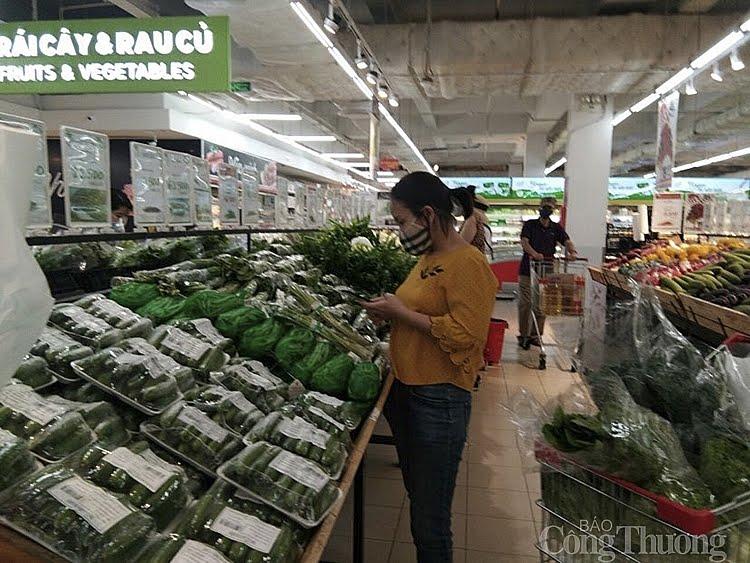 Siêu thị rất ít khách mua sắm