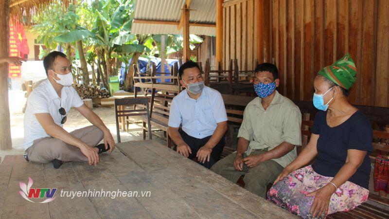 h. xã cử cán bộ trực tiếp đến từng hộ dân trong những bản vùng sâu, vùng xa mà loa phát thanh của xã không phủ sóng được để vận động bà con.