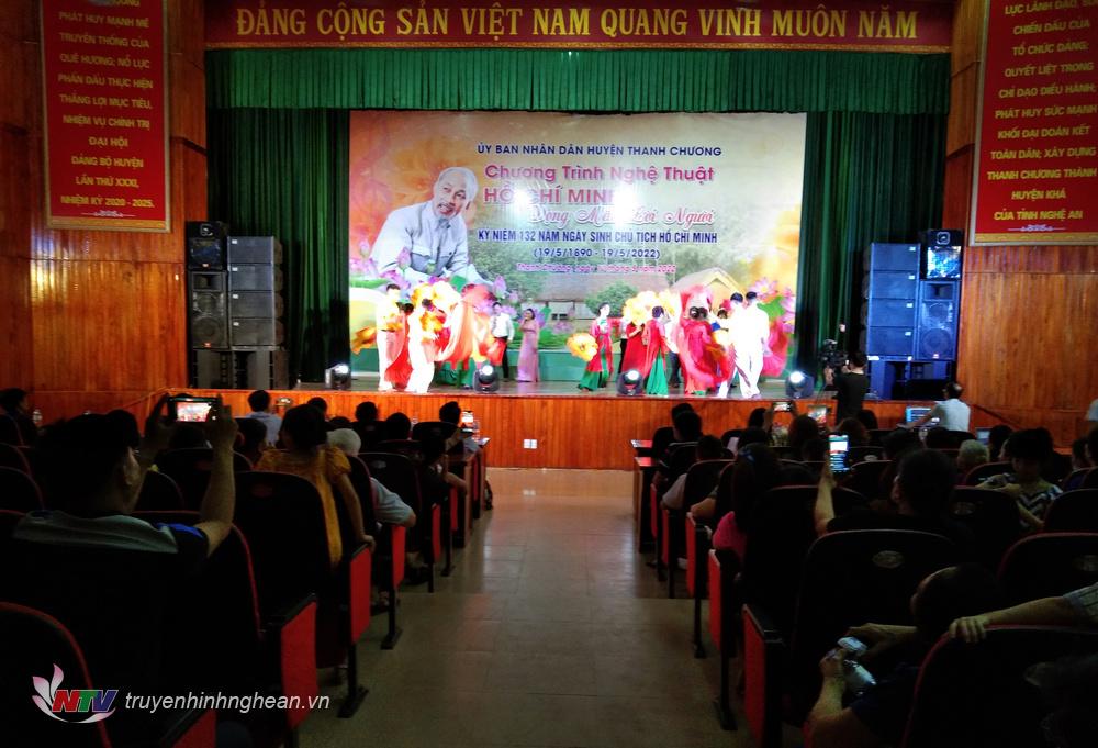Quang cảnh chương trình