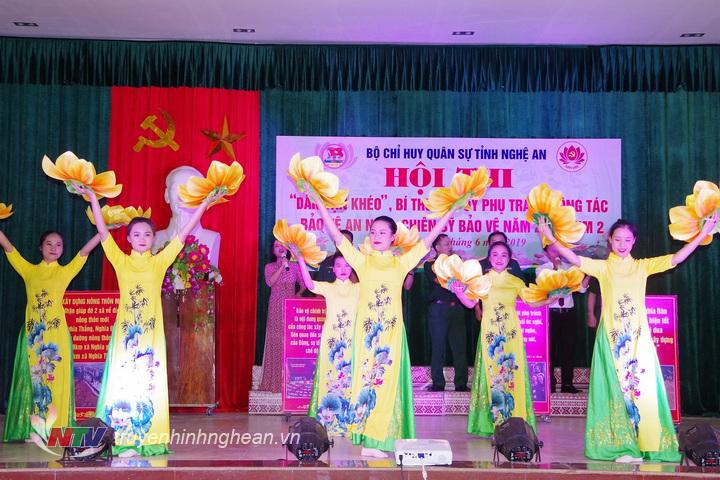 Một tiết mục văn nghệ tại hội thi.