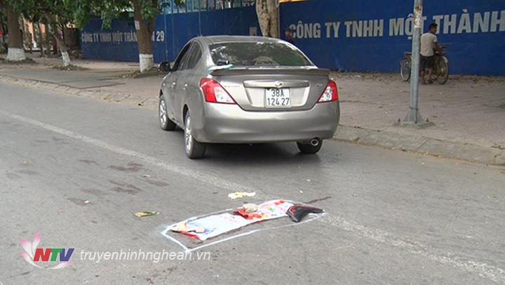 Chiếc xe ô tô gây tai nạn.