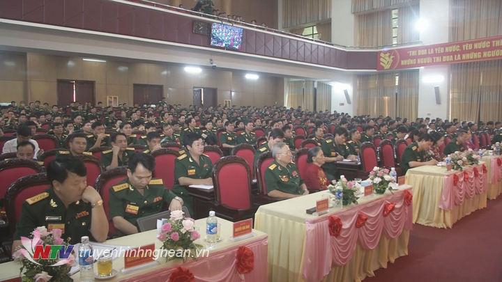 Các đại biểu tham dự.