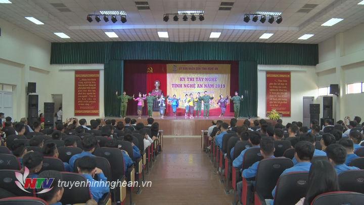 Toàn cảnh lễ bế mạc.