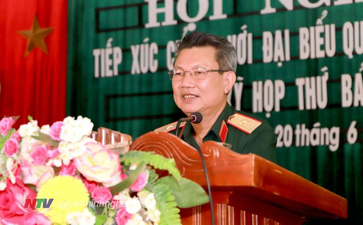 Thiếu tướng Nguyễn Sỹ Hội tiếp thu, giải trình một số kiến nghị của cử tri.