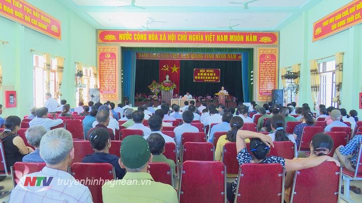 Toàn cảnh buổi tiếp xúc.