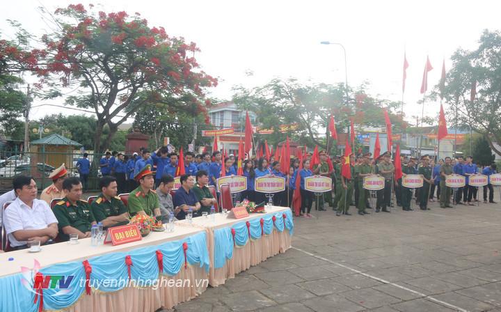 Quang cảnh lễ phát động.