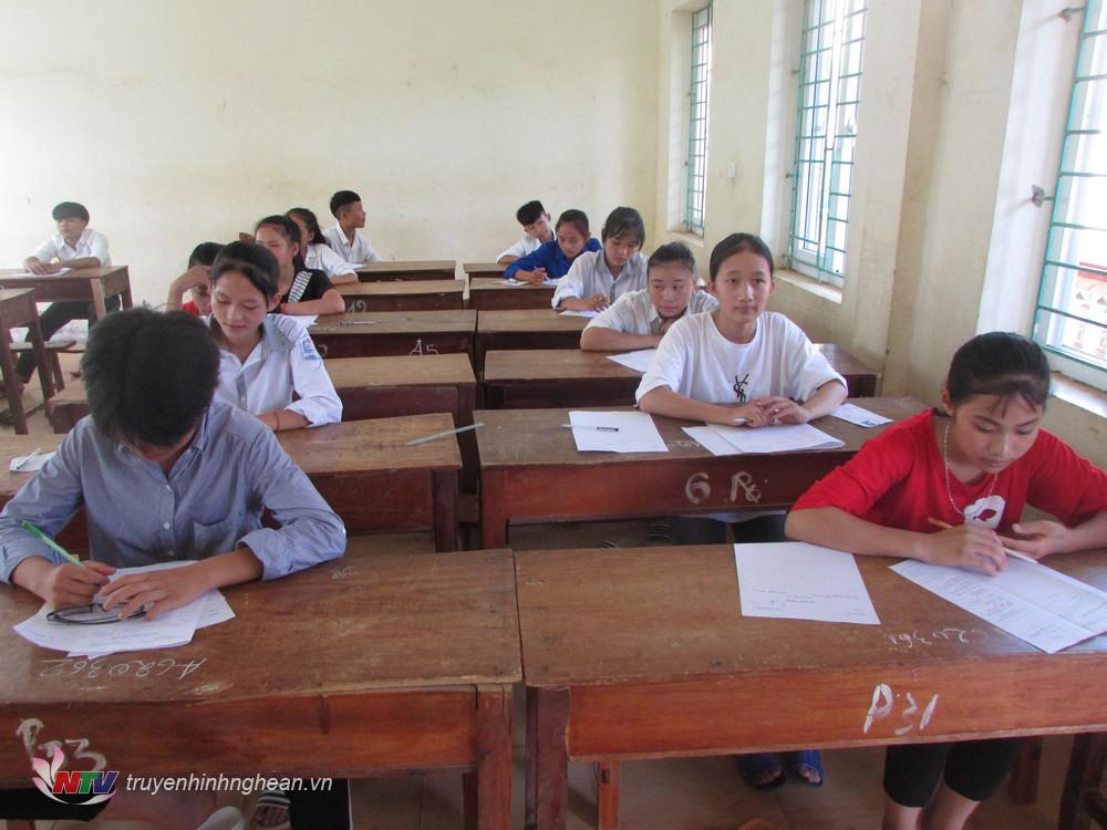 Không khí thi tại 