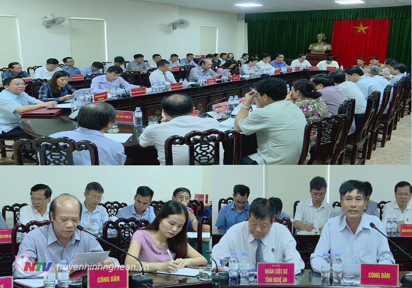 Công dân nêu các nội dung phản ánh, kiến nghị tại buổi tiếp dân.