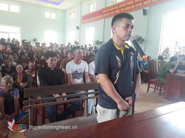 Bị cáo Cung Đình Giảng trước phiên tòa