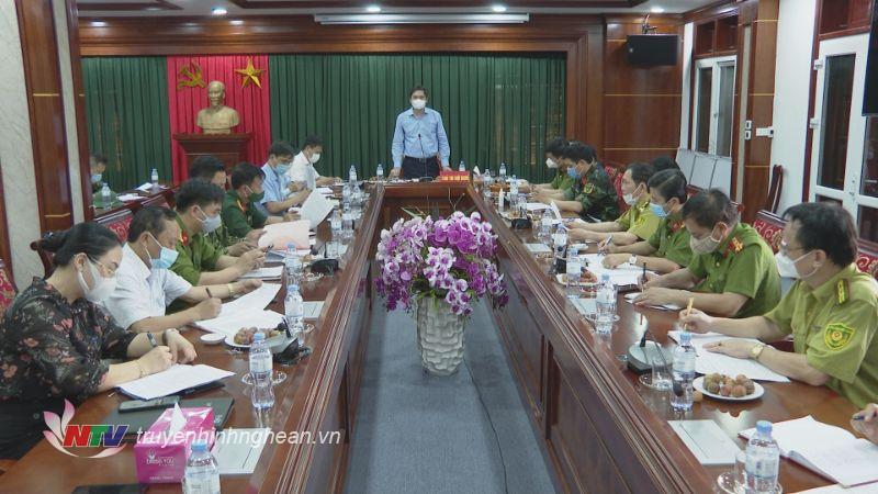 Toàn cảnh buổi làm việc.