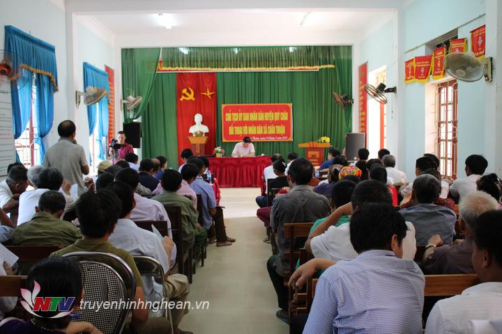 Toàn cảnh buổi làm việc.