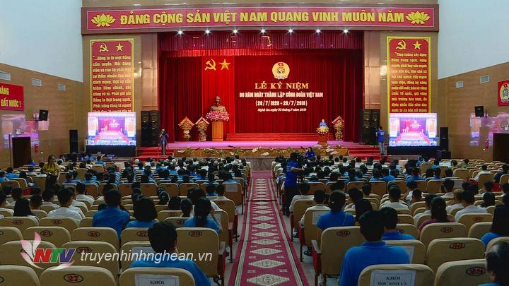 Toàn cảnh buổi lễ.