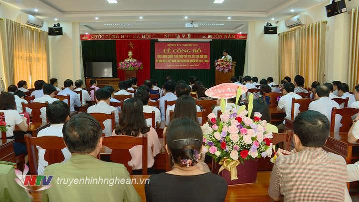 Toàn cảnh buổi lễ.