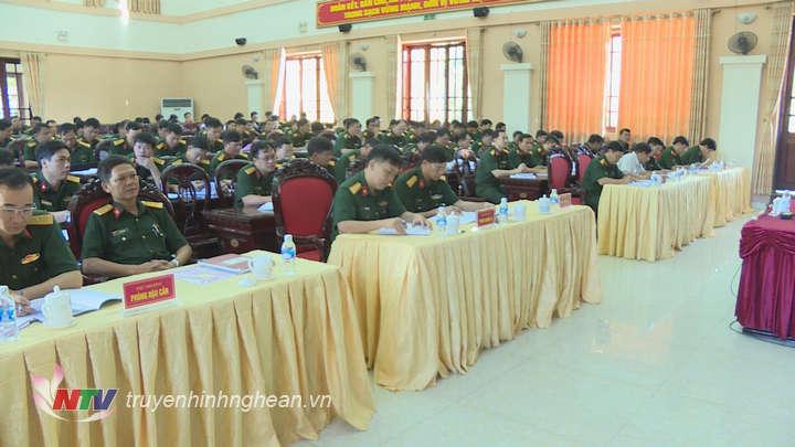 Các đại biểu tham dự.