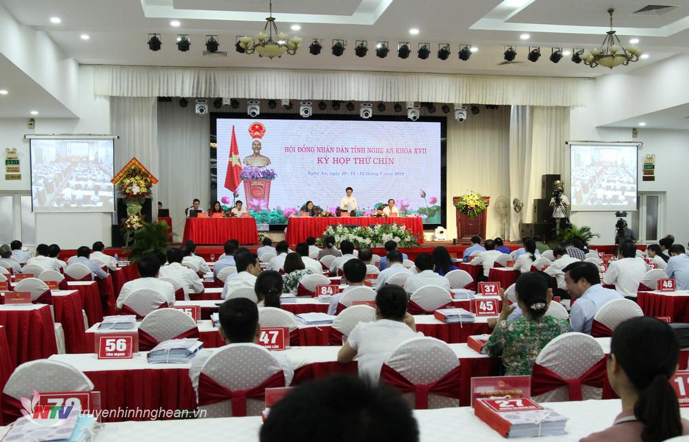 Toàn cảnh phiên chất vấn và trả lời chất vấn.