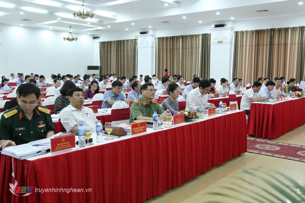 Các đại biểu tham dự phiên bế mạc.