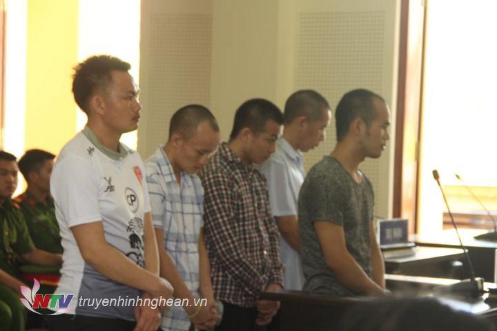 Các bị cáo tại tòa.