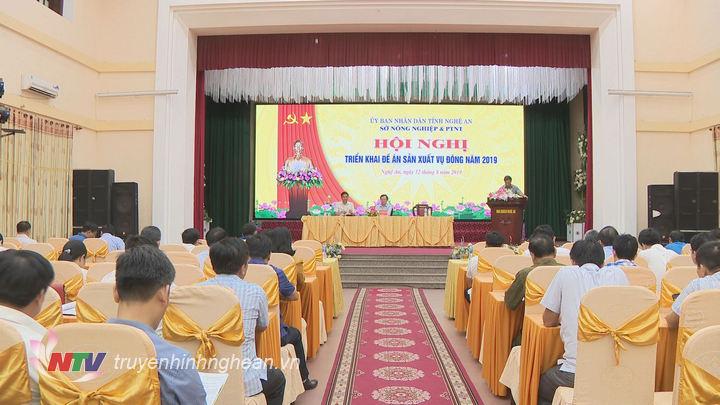 Toàn cảnh hội nghị.