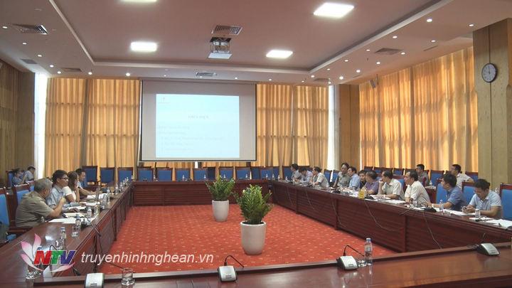 Toàn cảnh buổi làm việc.
