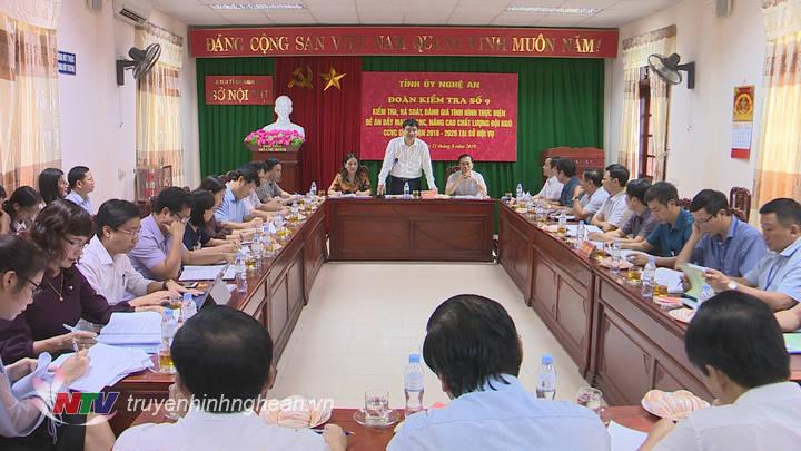 Toàn cảnh buổi làm việc.