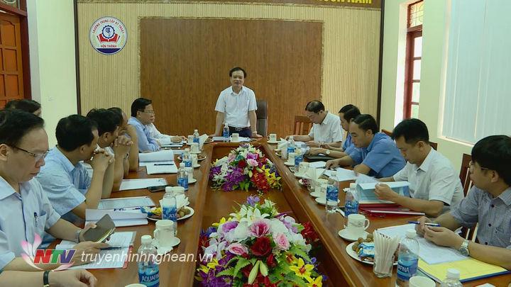 Toàn cảnh buổi làm việc.