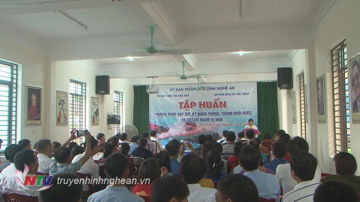 Toàn cảnh lớp tập huấn.