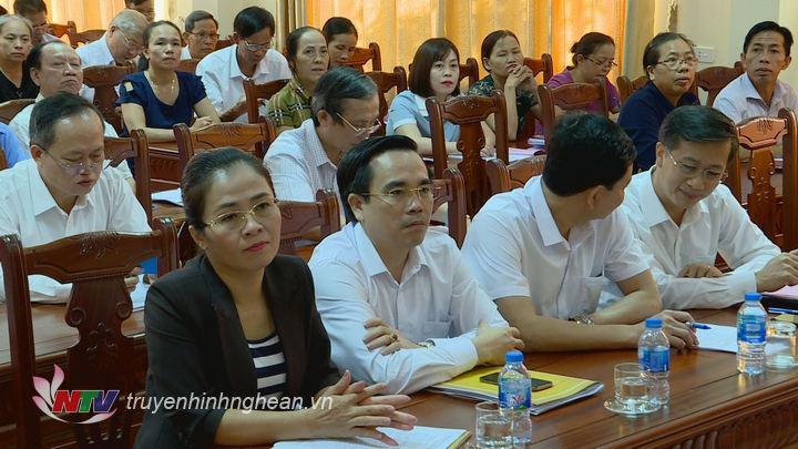 Các đại biểu tham dự hội nghị.