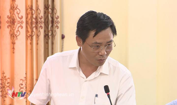 Lãnh đạo huyện ủy Quỳ Hợp phát biểu tại buổi làm việc.