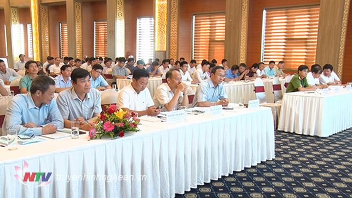 Các đại biểu dự hội nghị.